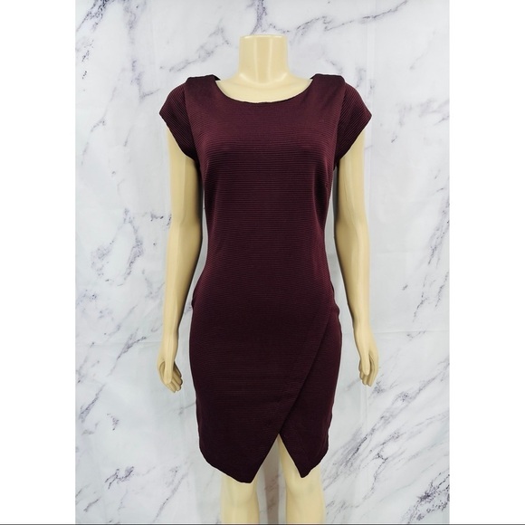 E033 Bar III Ribbed Envelope Hem Mini Dress in Dark Prune - Picture 1 of 6